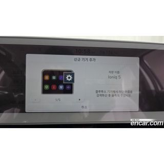 911371
