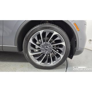 715404