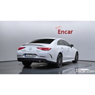 543803