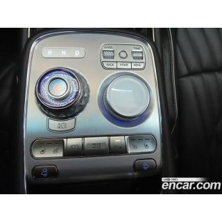 877243