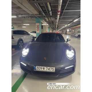 918111