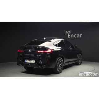 973592