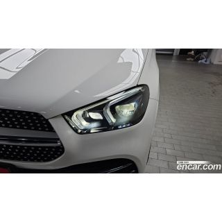 688592