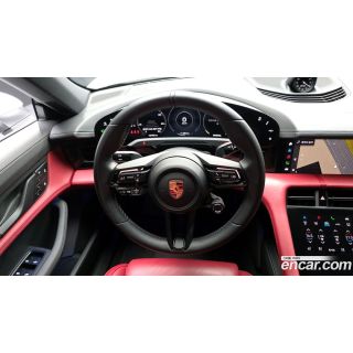877631