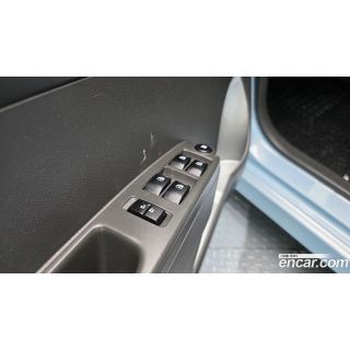 321647