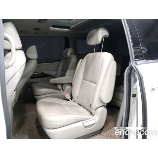 894677