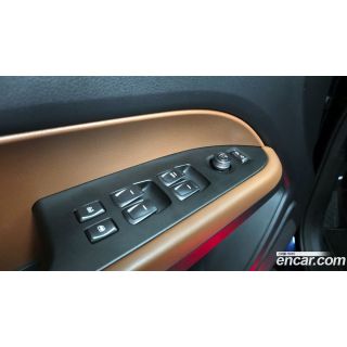 703764