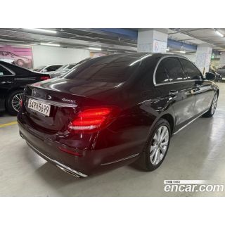 554879