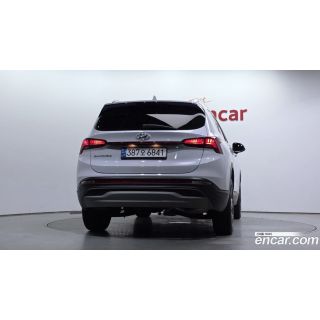 565703