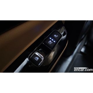 907833