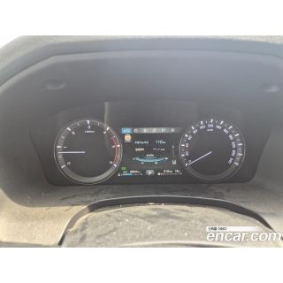 767700