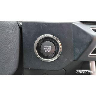 543647