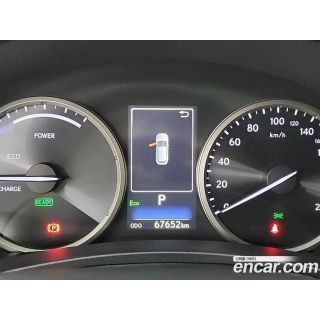 543077