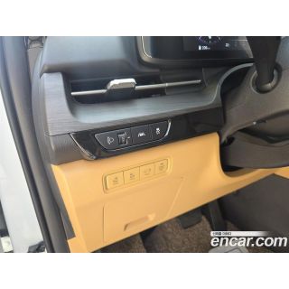885771