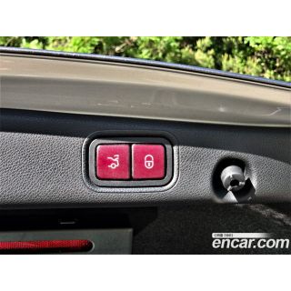 472897