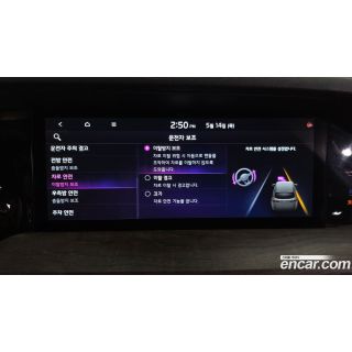 884818