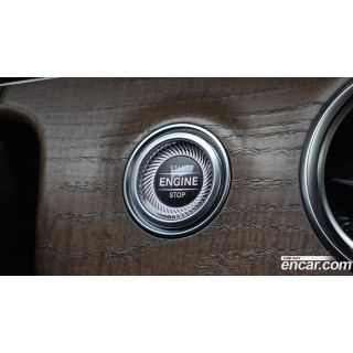 63352