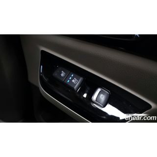 133703