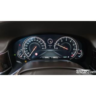569068