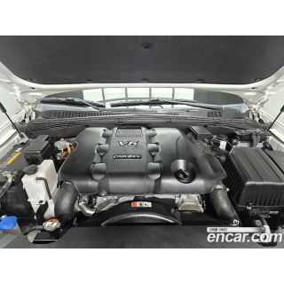 657787