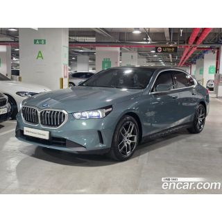 232443