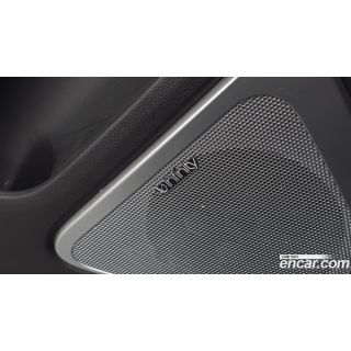 7772