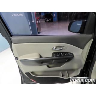241643