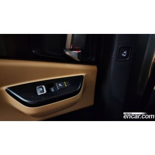 556423