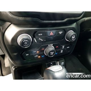 246439