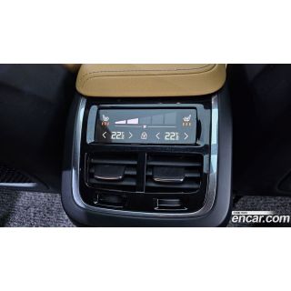891598