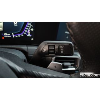 737633
