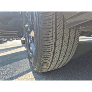 768699