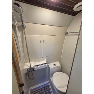 784601
