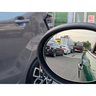 543973