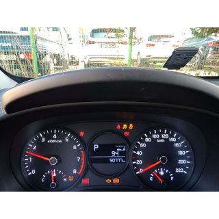 881367