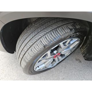407890