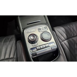 761323