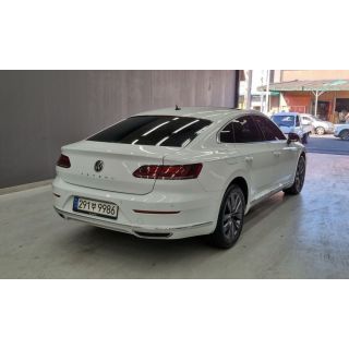 989367