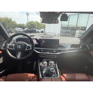 943991