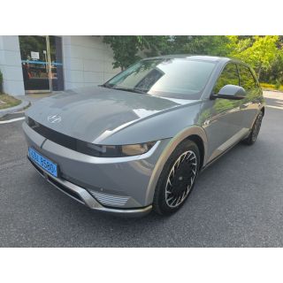 985652