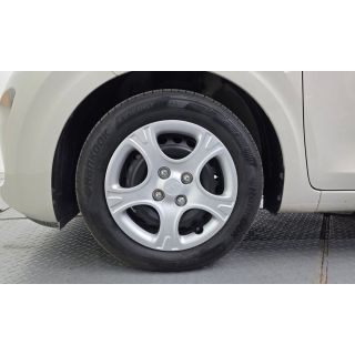 556931