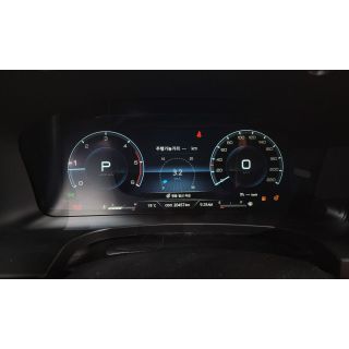 902242