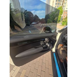 945358