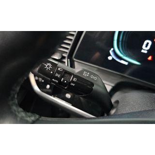 983402