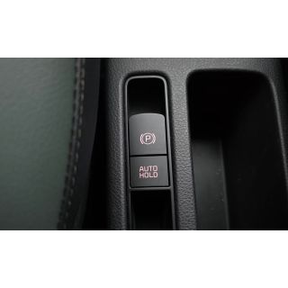 743005