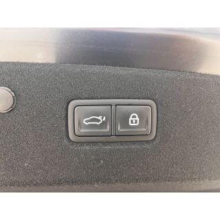 596991