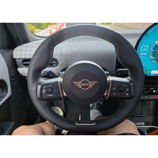 990390