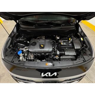 882221