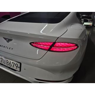 608320
