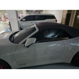 412890